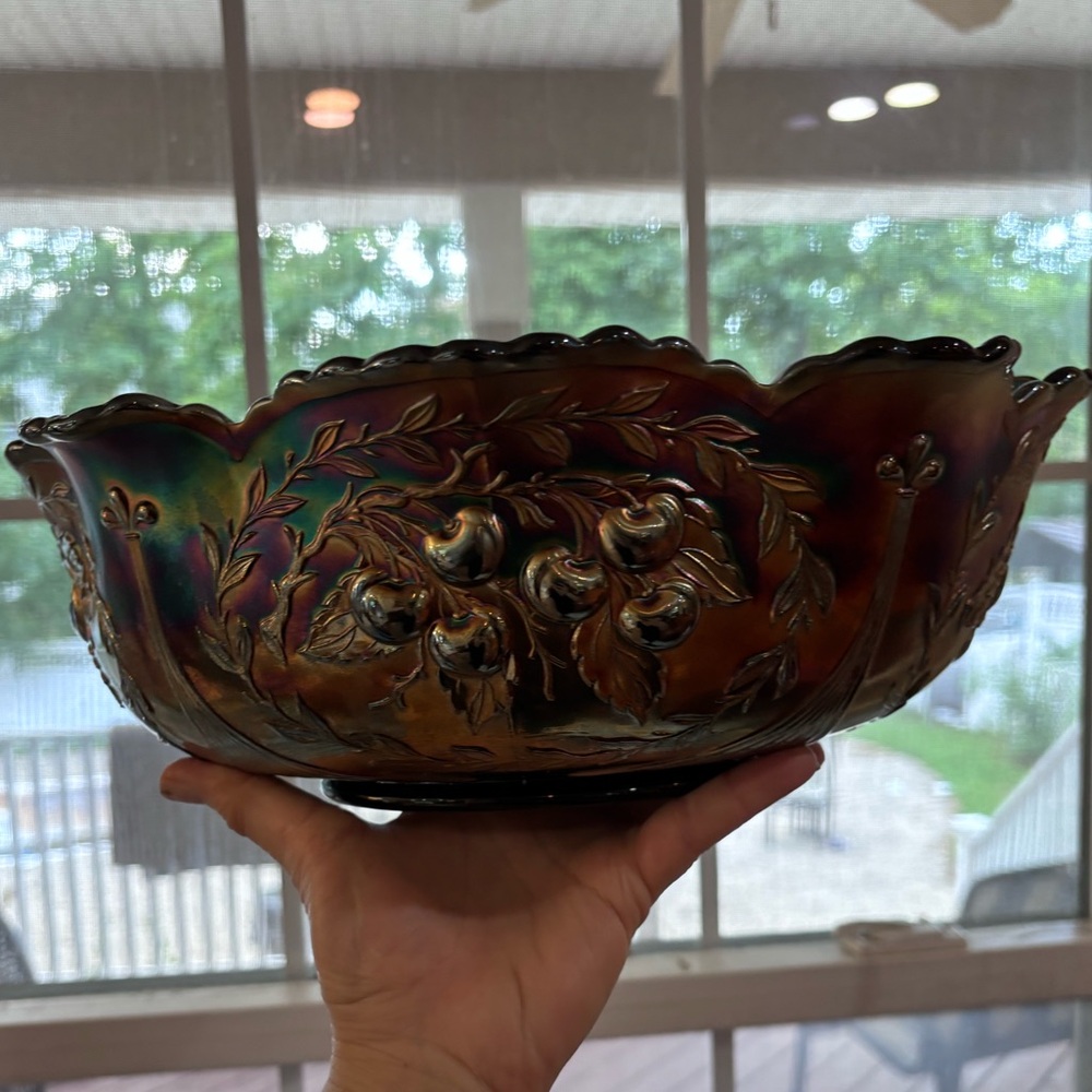 Vng Dugan Carnival Glass “Wreathed Cherry” Bowel Amethyst Iridescent.